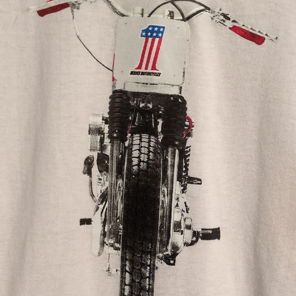 White and Red Graphic Tee - Picture 3 of 7